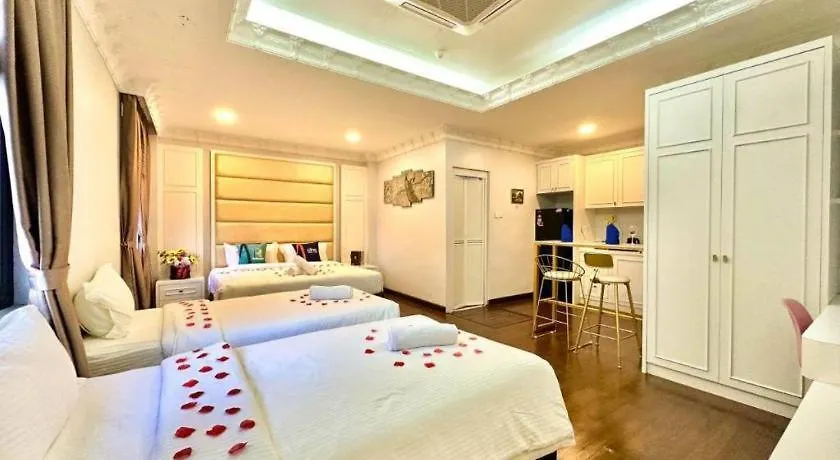 Well Hotel By Uha Johor Bahru 5*,
